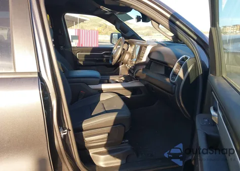 2022 Ram 1500 Big Horn 4X4 5'7 Box из США, поврежденный, VIN 1C6RRFFG0NN288561